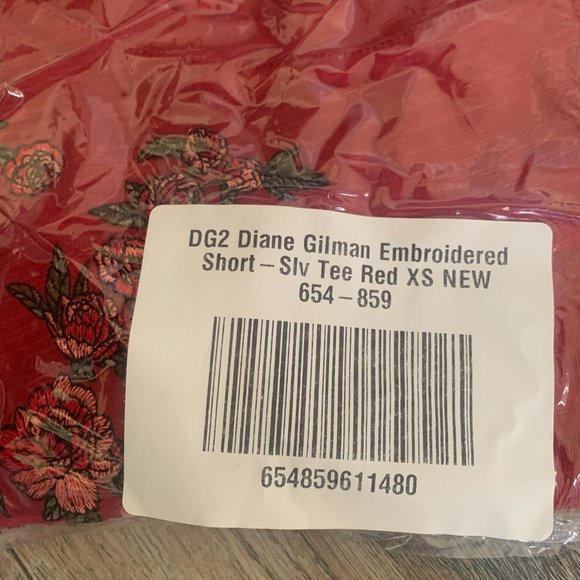 NWT DG2 BY DIANE GILMAN FLORAL EMBROIDERED SHORT SLEEVE TEE RED XS - Picture 8 of 9
